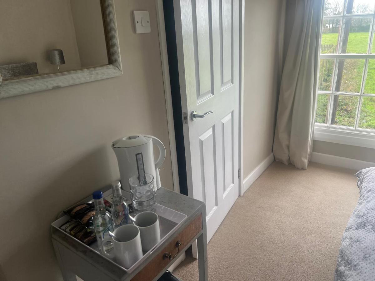 Coach And Horses Inn Penzance Bagian luar foto